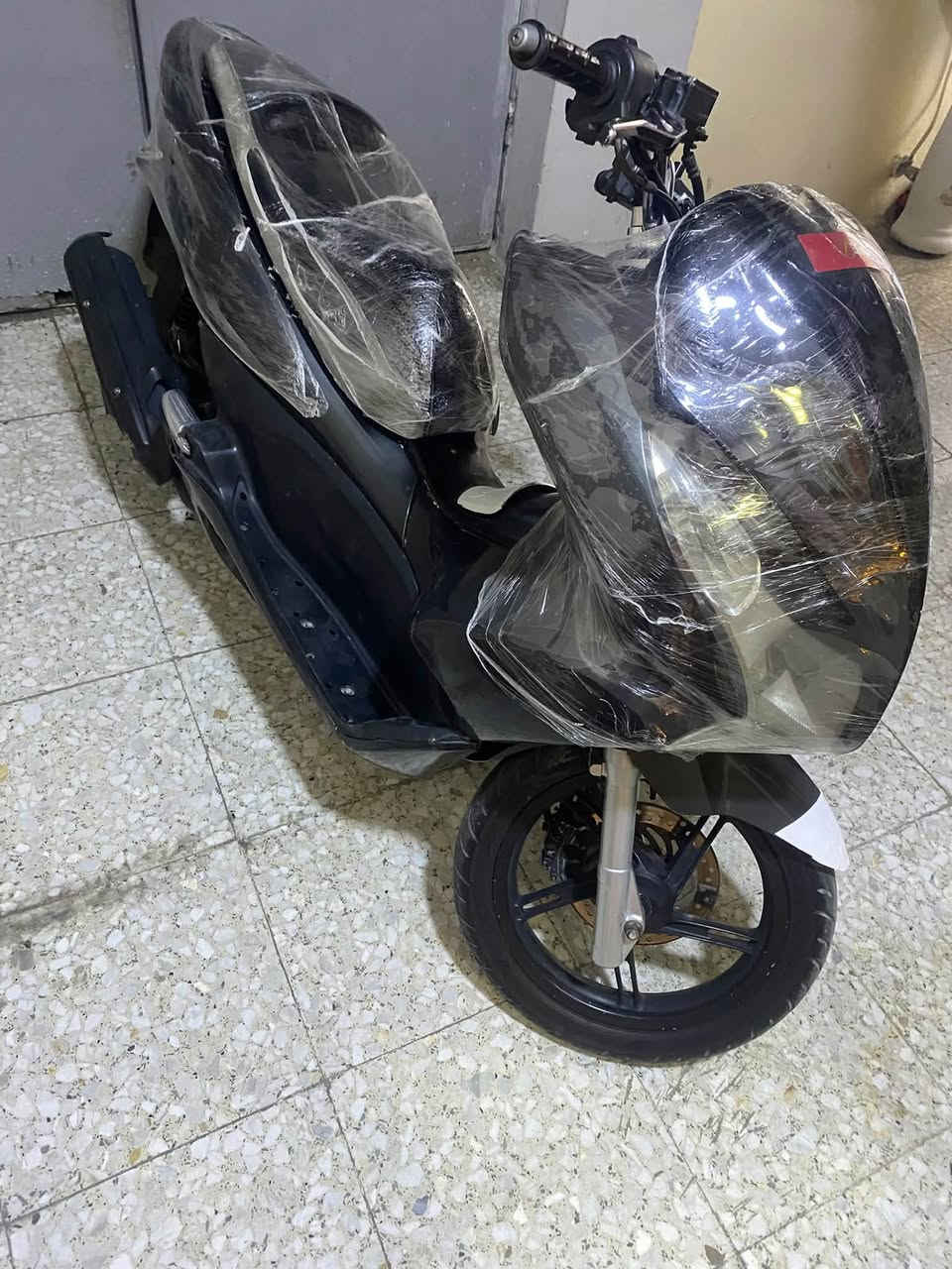 السلام عليكم pcx جيل اول ياباني للبيع مكينه كلش حلوه وناعمه دراجه  خير من الله  لون دراجه فيلي  كهربايات مكينه كلشي بيه نضيف 
***********
واساب فقط
