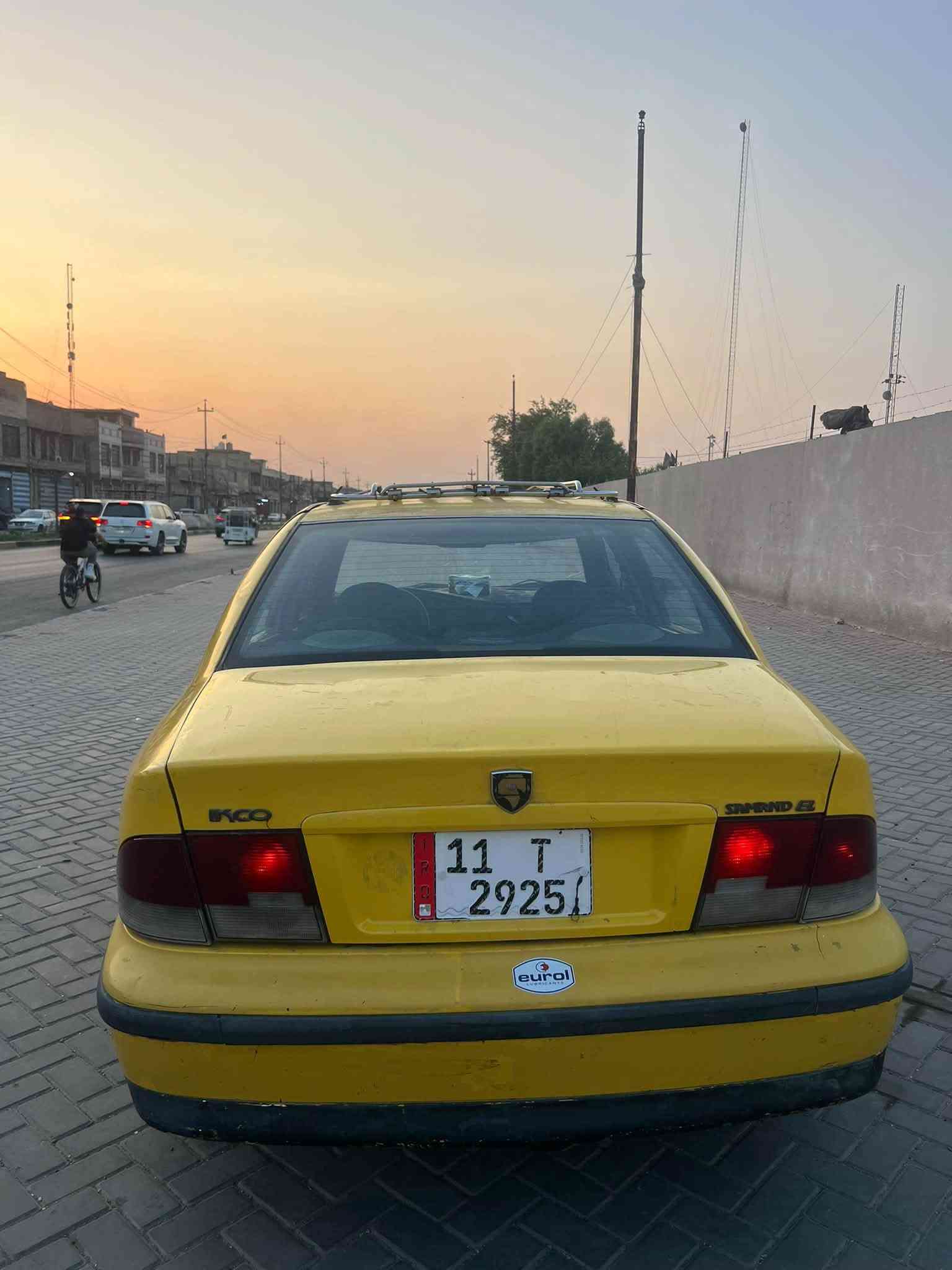 السلام عليكم
سمند محوره كير ومكينه كورلا الحديث بيكاتشو ١٦٠٠ كير ومكينه مكفولات جدد
تحويل ثاني يوم مصفره هيئه وغرامات 
سياره نضيفه خير من الله 
حداديه صدر امامي خلفي جديد 
تخم تاير بلاجكتورات عالي ناصي 
مكاني بغداد 
لسعر ٢٨ مجال قليل 
رقمي ***********
