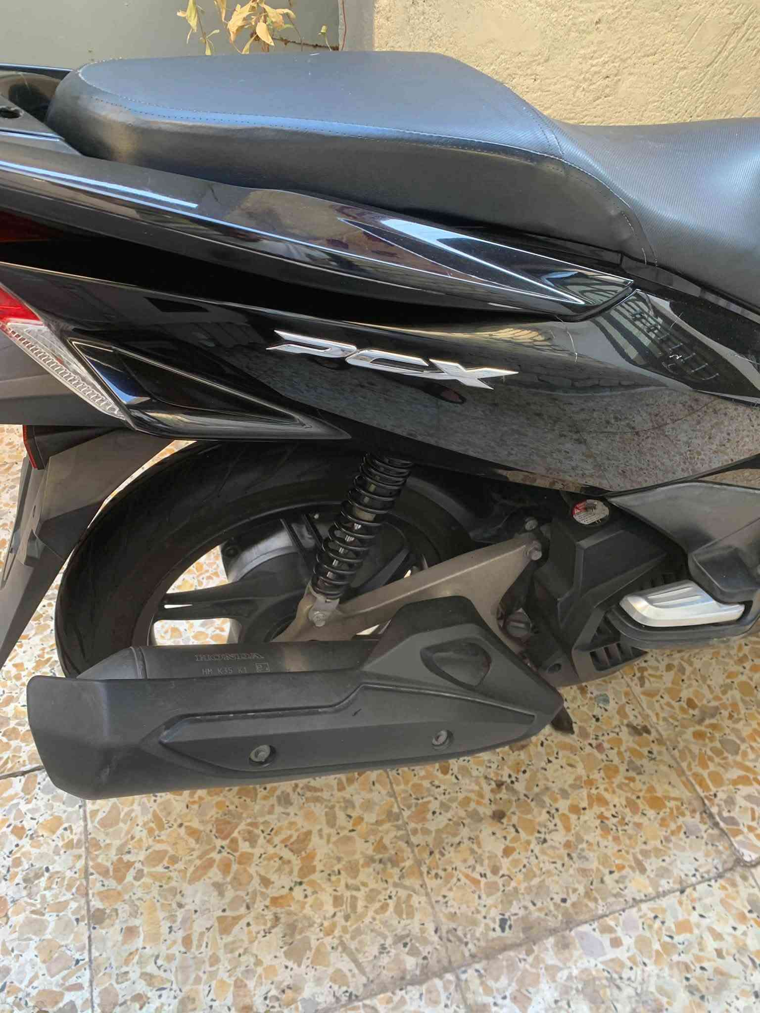 سلام عليكم pcx جيل ثاني ياباني JF محرك 125 
لون اسود دراجه جديده كلش وجاهزه من كل نواحي ناعمه دراجه مكفوله كفاله عامة دراجه ماشيه 44 الف حساس ستان حساس زدحام سويجين  وي دراجه 

العنوان بغداد السعر 16 وبيها مجال بسيط *********** شراي يتصل ويدلل
