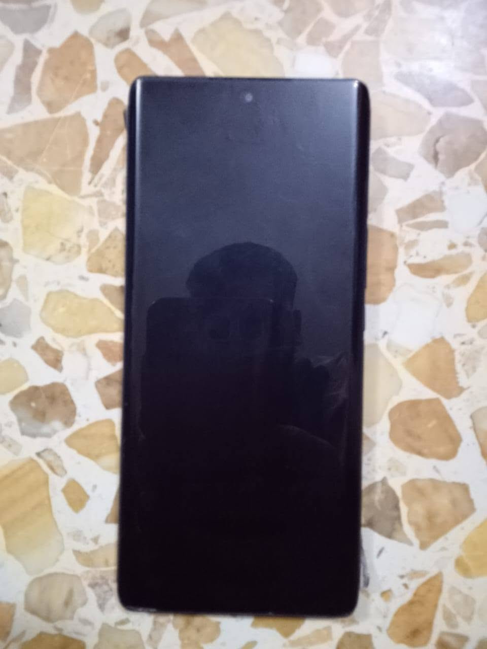 هونر X9a ذاكره 256 مامفتوح ولا داخل صيانه نظيف الجهاز بطاريه 6000 شحن سريع معروف الهونر السعر 210 وبي مجال بسيط مكاني بغداد المحمودية ناحيه الرشيد . ***********
