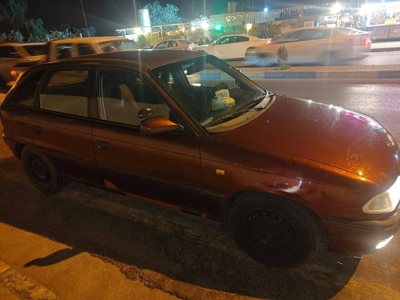 ((مكلف با النشر)) 

🚗 أسترا 1994 وارد ياباني 🇯🇵

🔥 سيارة جاهزة للاستخدام وما تحتاج تصرف عليها!

✅ كير ومكينة فول 1.6
✅ مال كَصّة جديد
✅ درايف شفتات جديدة
✅ دبلات جديدة
✅ تايرات نظيفة
✅ ستيرن باور جديد
✅ قفل مركزي عن بُعد
✅ بصمتين 🔑
✅ جام كهرباء
✅ داخلية محدثة: كشنات جديدة + دوشمة
✅ دشبول جديد
✅ شاشة
✅ سبير جديد + جك

🎨 الحالة الخارجية:
ما بيها صبغ، فقط دوسة وحدة بيها معجون شوية
والجاملغ مبدل شركة
وشبر فوك الجاملغ بيه معجون

⛽ كوبون بانزين موجود ويا السيارة لحين التحويل.

📍 رقم ألماني — تحويل بالموصل
💰 السعر: 37 ورقة

🔥 سيارة مرتبة ومجهزة، اللي يريد سيارة استعمال وجاهزة يتفضل يشوفها.

📩 للجادين والاستفسار: خاص
