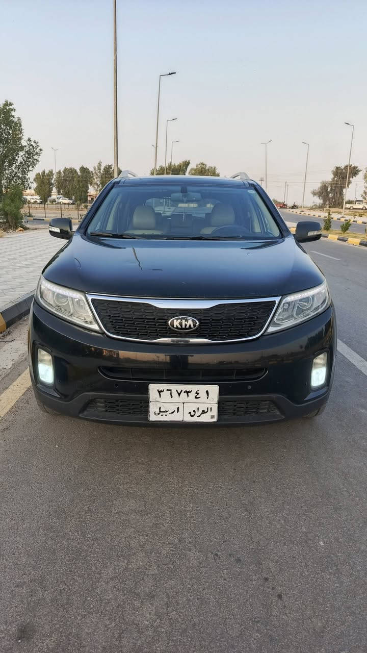 سورنتو موديل 2014 خليجي بيه صبغ يم الرقم ب الجنطه  وبارد ب الباب الخلفي فول مواصفات فتحه بصمه رقم أربيل الجديد تحويل مباشر السعر 133 وبيه مجال للشراي 
مكينه 4 سلندر 7 راكب 3 قطع تبريد كشنات جلد وكهرباء 
بيه منظومة غاز كير ومكينه خير من الله 
مكان واسط العزيزيه 
***********

