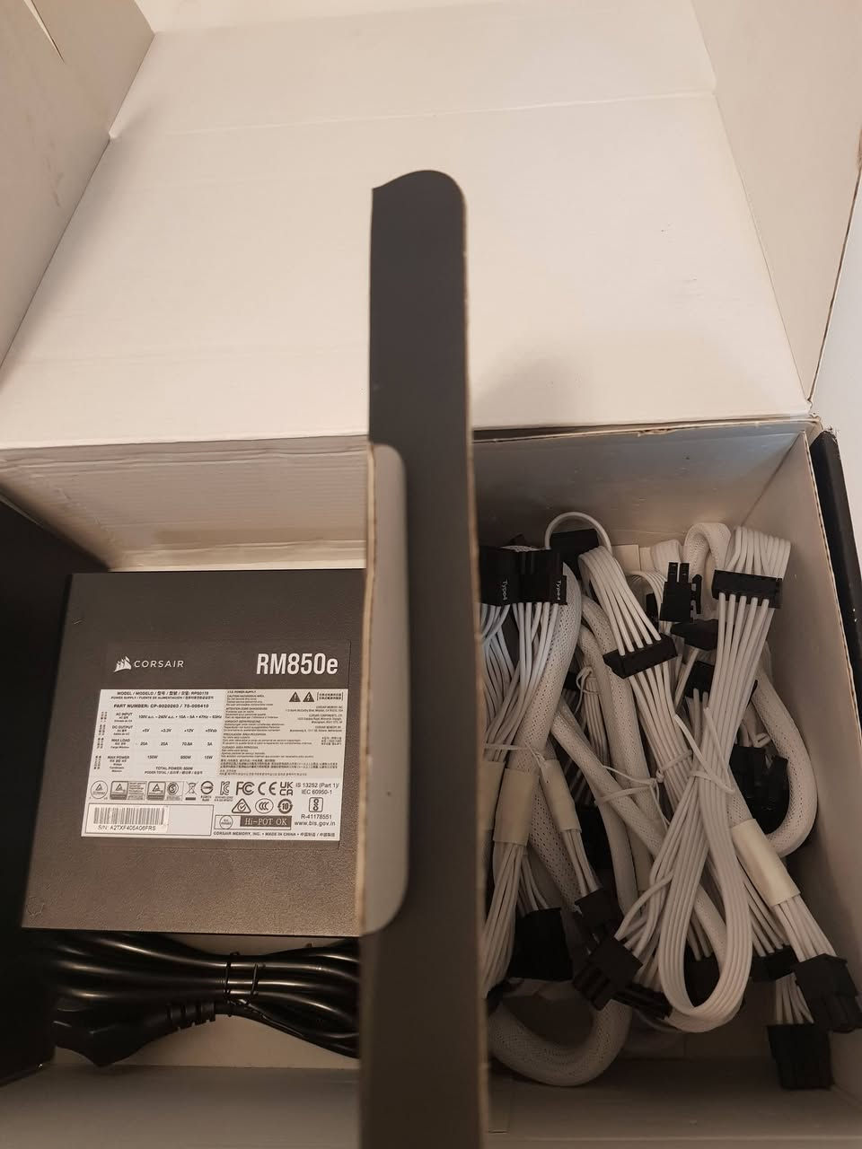 السلام عليكم 
متوفر باور سبلاي كورسير 850W 
السعر 140 الف 
متوفر خدمة التوصيل الي جميع المحافظات 
***********
***********
