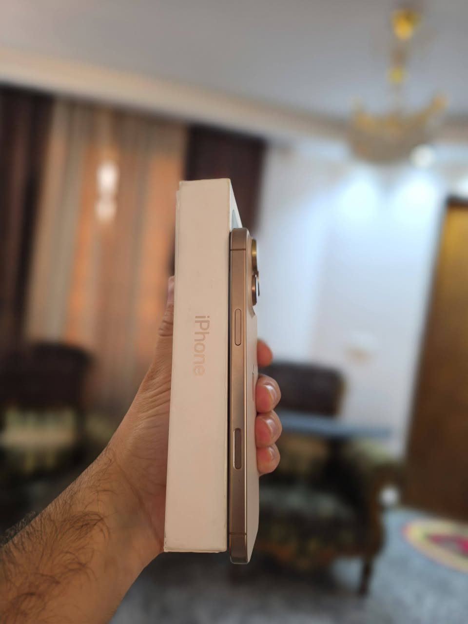 ايفون ١٦ بروماكس
ذاكره ٢٥٦
شرق اوسط وكالة ماستر 
بطاريه ٩٢
الجهاز نظيف مكفول زلغ مبي 
السعر 1300 وبي مجال بسيط
عنواني بغداد 
للتواصل  *********** واتس اب او اتصال
