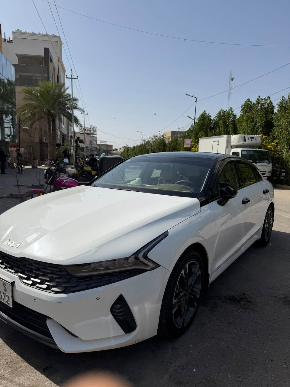 السلام عليكم K5خليجي  فول موديل 2023
ماشيه 100 الف
كفاله عامه 
بيها رصعات بسيطه جداً 
محرك ٢٠٠٠ دوش
بانوراما
بصمه
كشنات مخمل
كشن سايق كهرباء
حساس امامي خلفي
شاشه كار بلي
كامره خلفيه
مود درايف 5 وضعيات قياده
تبريد شاشه
بكلايت لد متصل
لايت 4 عدسات زنون
لد نهاري
ويل ١٨
تشغيل عن بعد
نضام ترحيب
زارعلها نظام لدات داخليه متكامله 
تغليف من الخارج وكتات 
رقم بغداد
السعر 205 وبيها مجال بسيط للشراي 
للاتصال *********** 

ملاحظة السياره مناقصها اي شي وكله وضع الشركه وحدادية ومكينه وگير 100‎%‎
