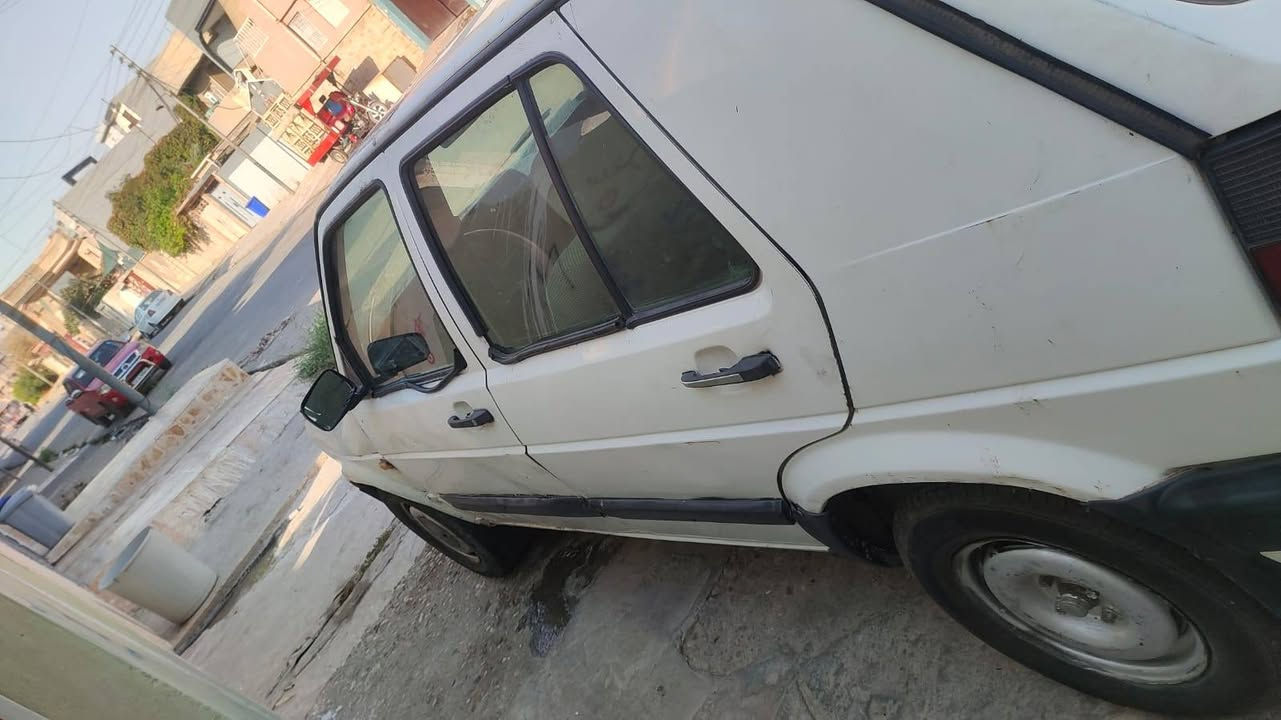 كولف كوبون بنزين بيها  سياره كدام العين شرط التحويل كير اوتو شغال طبيعي النمره الثالثه متجي محرك بي صرف او نفخ بس السياره الشغاله كدام العين 
السعر 20 وبيها مجال 
***********
