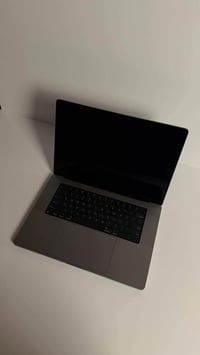 ماك بوك برو M1 Pro • رام 16 • 512 جيجا