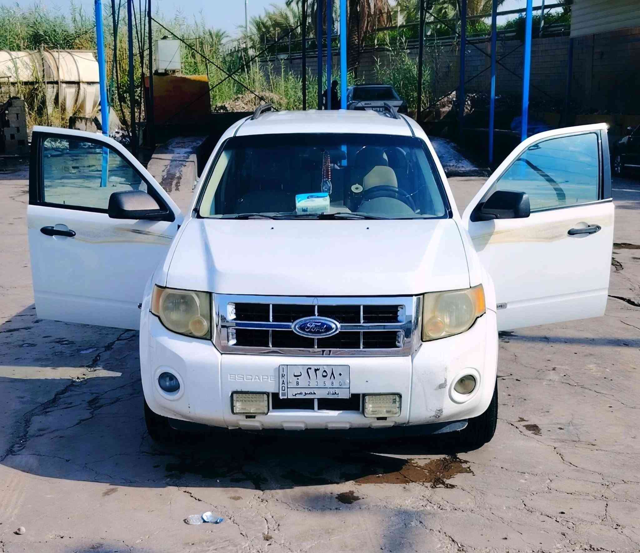فورد سكيب موديل 2008
للبيع او المراوس
مكينه 2300 مكفولة
السيارة مكفولة مـِْن الضربه والصبغ 
رقم بغداد الماني
تدفئة تبريد شغالات
ABS مشتغل الگلوب
صدر جديد
بطارية جديدة
تخم تاير جديد سيارة ماناقصها اي شي 
السعر 83 وبيها مجال للأستفسار ***********
مكان السيارة بــلــد

