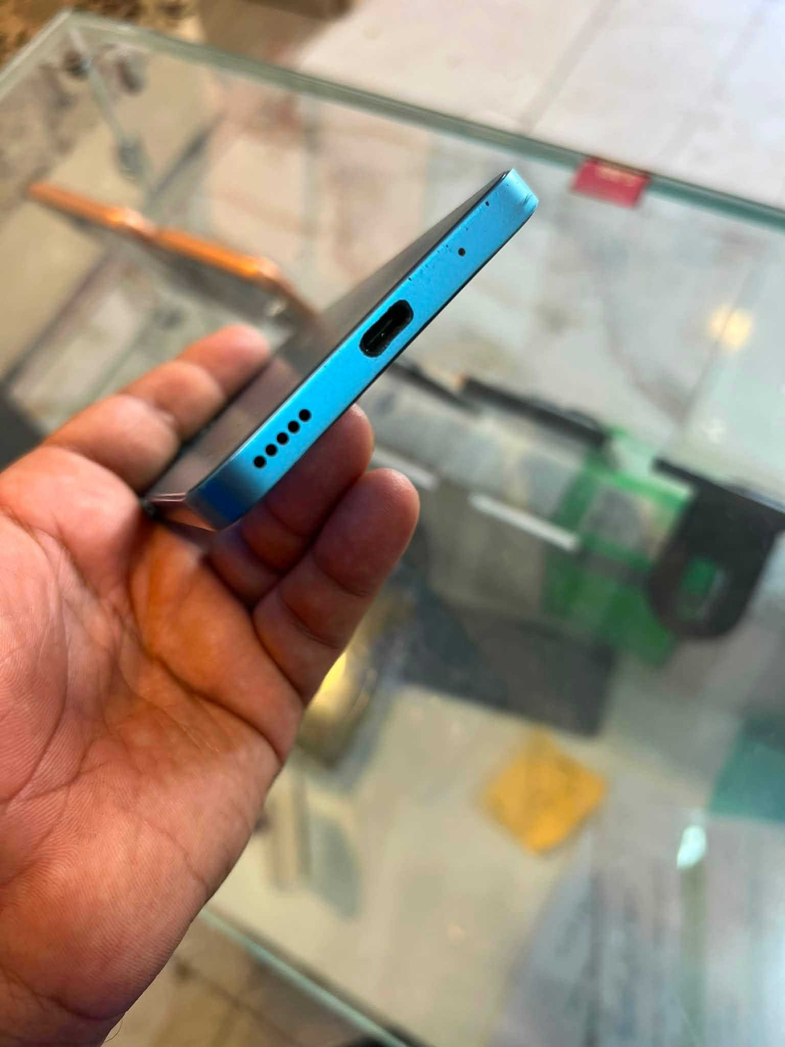 السلام عليكم  
هونر ٩٠ لايت للبيع 
Honer 90 lite
ذاكرة 256GB
حجم البطارية (4500mAh)
الكامرة  (100MP)
الجهاز نضيف مثل ما موضح بالصور تجي تفحص 
***********
