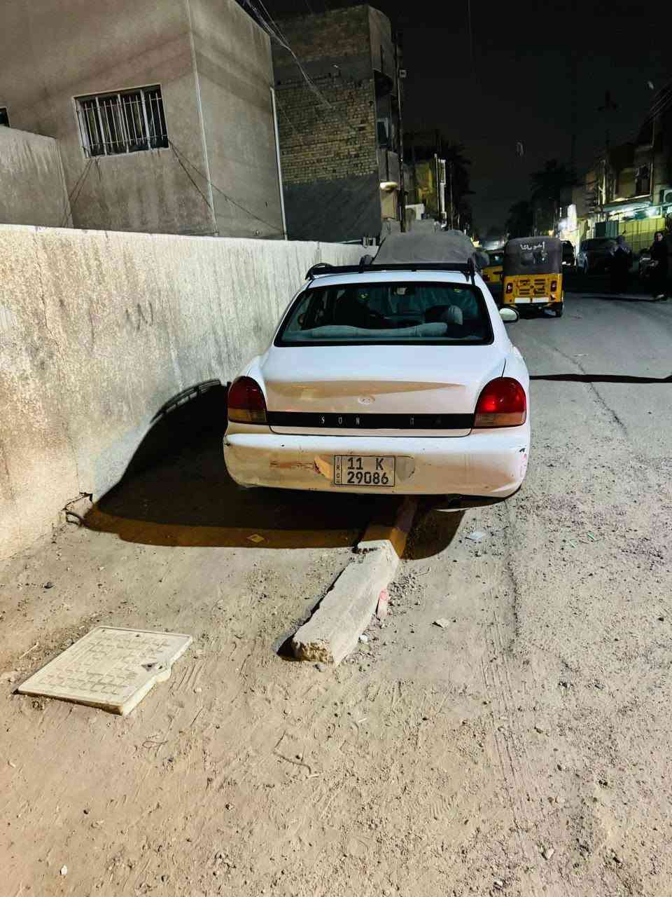 سوناتا منغولي موديل 2000كير  عادي السعر 30ورقه بيه مجال مكاني بغداد  هاذ رقمي ***********
