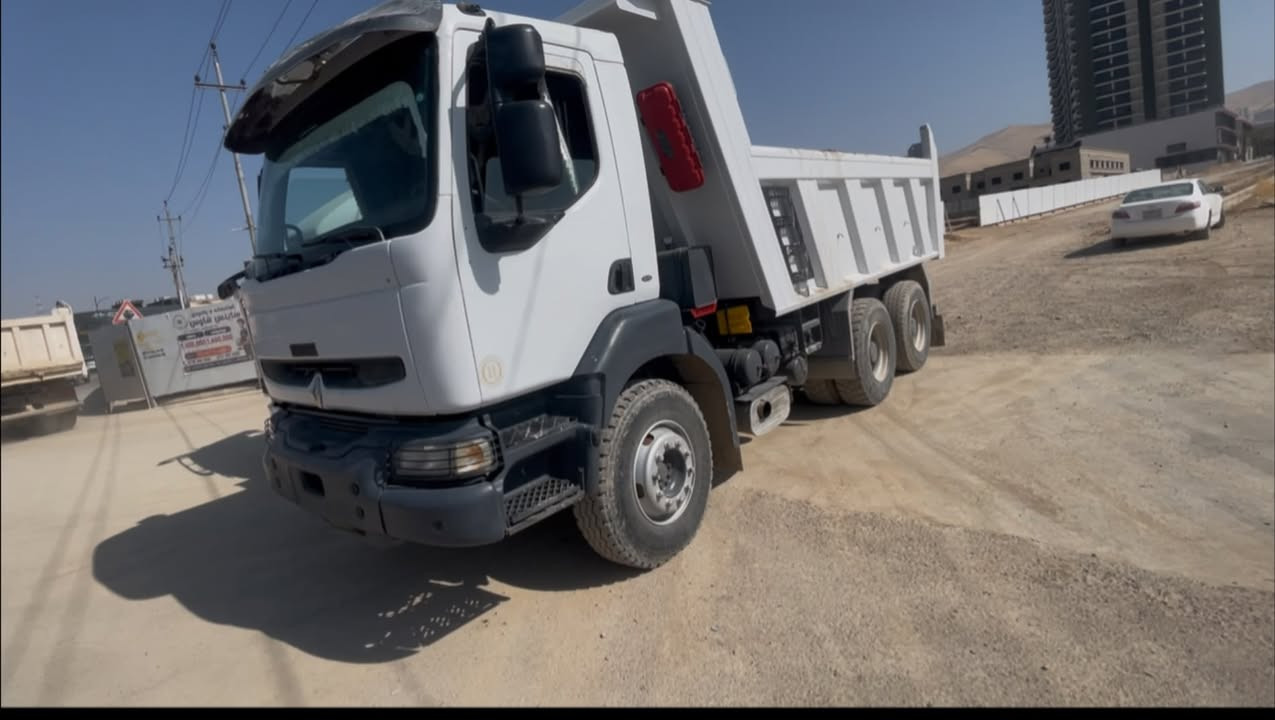 للبیع بۆفرۆشتن
ڕینۆ  بیلاد گەڵابە 
مودێل 2002
گێڕ و مەکینەو شانسی بەشەرت
ئاڕمی بلاستیکی سلێمانیە 
بۆدی لۆک دوو ڕۆژە دروست کراوە
تاقم تایەی تازە 
قەمەری بۆیاخ و قەڵام کاریش نیە 
هیچ شوێنکی ناکراوەتەوە 
یەک دینار مەسرەفی تیایە لە ناو ئیش دایە 
بۆ زانیاری زیاتر پەیوەندی بکەن بەم ژمارەنەوە 
***********
***********
***********
