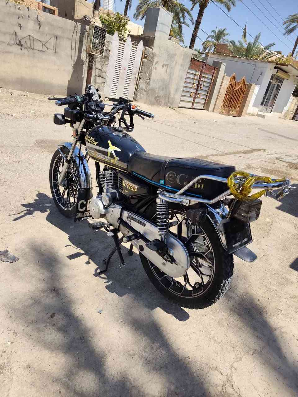 دراجه نامه برو  موديل 25 مكفواله  مابيه اي نقص كله كامله محرك ممفتوح اوراق كامله السعر 725 وبي مجال المكان الخالص الاسود *********** اتصال
