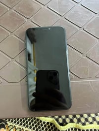 ايفون ١١ برو • ٦٤ • زيتوني