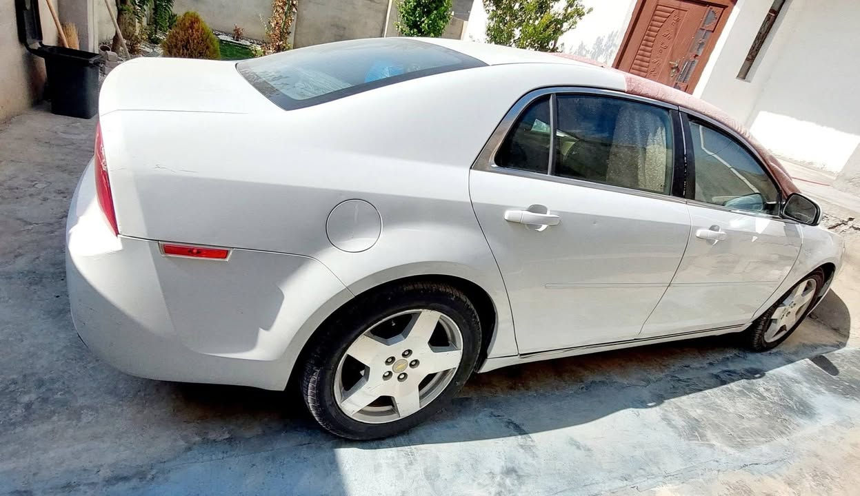 السلام عليكم من رخصة الادمن شبابنه الطيبة
ماليبو LT خليجي 2011 مكينه 2400 
السياره بدون ظربه بيها باب سايق مبدل وجاملغ صفحة السكن بي شويه رش اثر شخوط  
السياره الكهربائي ماله جديد ونظيف
وكير خير من الله وتبريد مع السويج
المكينه بيه بستم ماعرف رنكات المهم تصرف ودخن  
صدر نظافه 90 بلميه تايرات جدد ويالته البلاديه المرغوبه 
سياره شرط تحويل ثاني يوم سنويه نتهت صار شهر 
ابيع او اراوس حسب السيارة
واتساب او اتصال وهم الخاص مفتوح
وهذا رقمي ***********
