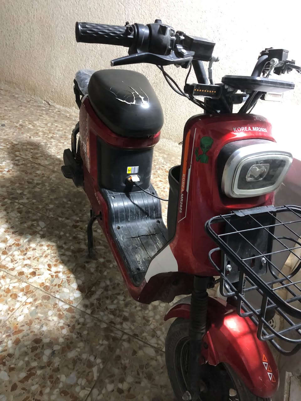 R9 • ٢٠٢٥ • ٤بطاريات
