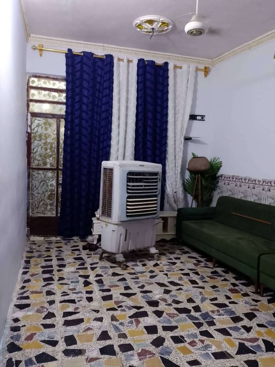 بيت للبيع مساحه 80م طابو زراعي سند 25 سعر 47 بي مجال خدمات  طابق نص جسر ديالى شارع حدادين بستان عباس طعمه رقم ‏‪***********‬‏ احمد للعقار
