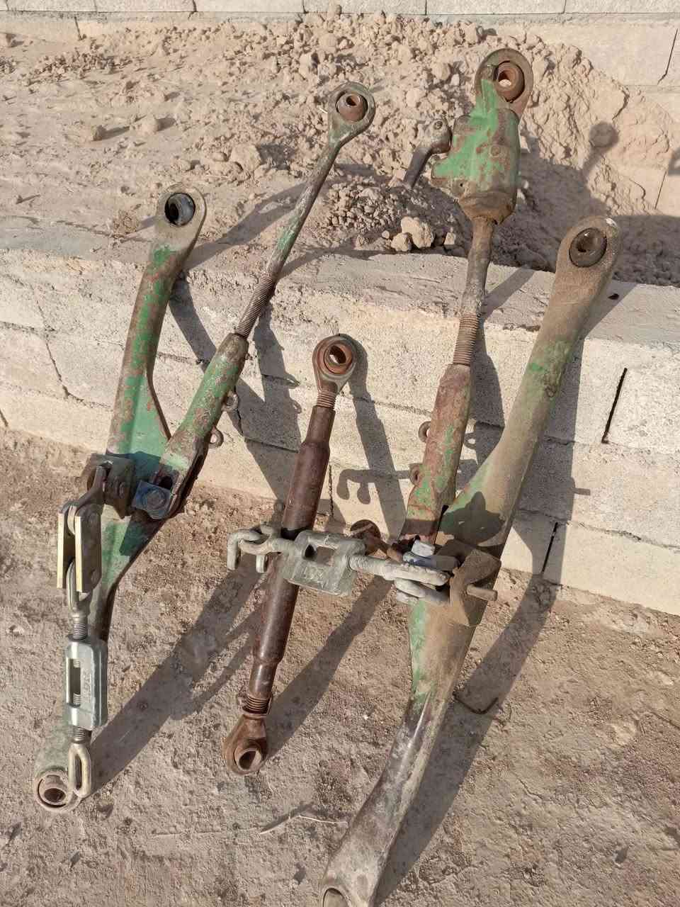 ازنود جدد بعدهن مال تركتر جوندير 82 للبيع *********** //// ***********
