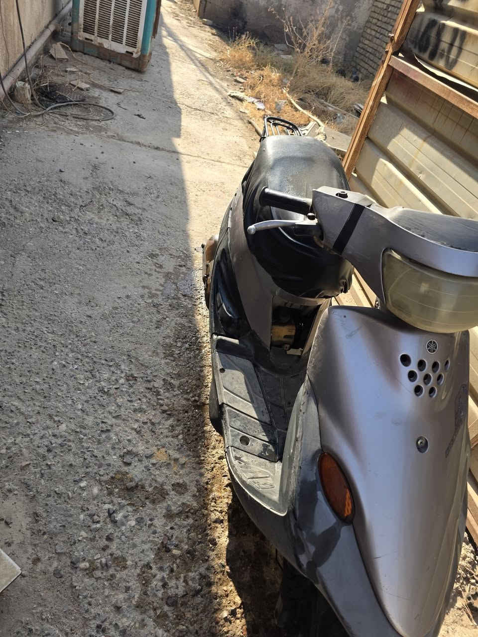 للبيع السعر ٢٥٠ وبيها مجال قليل كلش ***********
دراجه ياماها ٩ أزروف أوراق اوراق  دراجه شغاله نكره بكول وقت بيها صوت كلش خفيف بالاكسن ومكينه ناعمه كلش  وكشن عوزه دوشمه دراجه ع حجي الي شتريتها منه ما مفتوحه يحلف اني ابيع هيج تجي تكلب وشوف بعينك عدك مصلح جيب وياك لان ابيع كوم حديد
