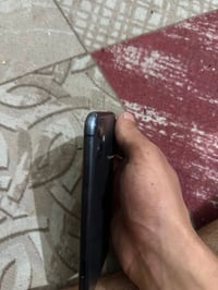 ايفون ١١ • ٦٤ • خدش بسيط