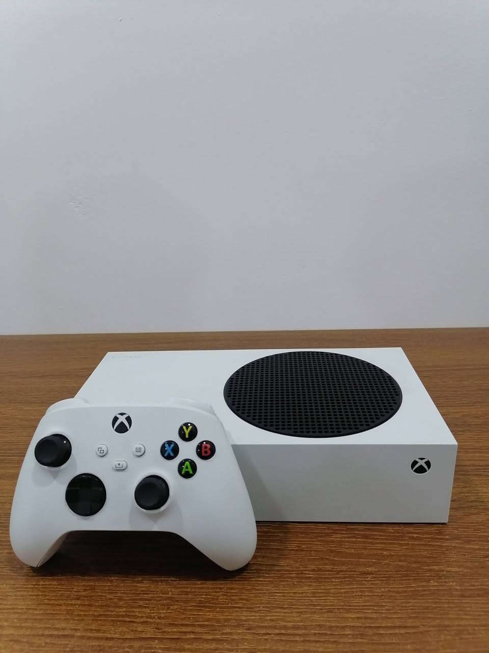 السلام عليكم....
اكس بوكس سيريس اس 512GB
اصدار 2023 الجهاز نظيف مثل ما موضح بالصور
الجهاز جديد ما مفتوح لوك ستيكر
يجي وي الجهاز بطاريات دبل من شركة DOBE ويا قاعده شحن 
بالاضافة الجهاز يجي وياه حساب في لعبة Warzon
السعر 400 الف وبيه مجال
الموقع : الموصل الجانب الايسر
للاستفسار على الخاص او على الواتساب
***********
