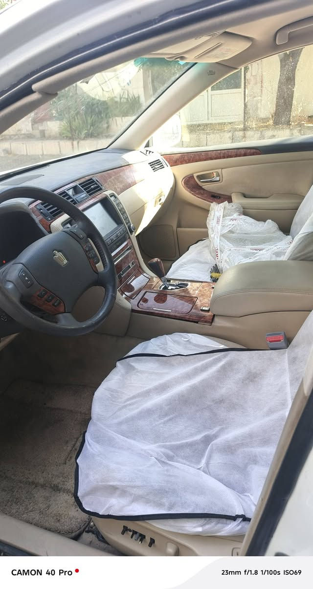 2005بڕاوە ڕەقەم کاتی سلێمانی پلێت و بارکۆد 182 بێ دوکەڵ
بڕاوە 182📦🧿
سەیارەکە لە تازە داغڵیەوە ڕاگیراوە بەس بۆ کۆدەکە دەرکراوە کامل مسروف بێ چاڵ سەقفی شوشە 2پارچەی اوروپا پەمپە ناو زەرد بۆنی شەریکەی لێدێ 54 وەرقە کورت لێ مەیە بیرت نەچێ حسابی بێ کۆدی بۆ مەکە پلێتیشی پێوەیە ***********وەتسئاپی لەسەرە

نص مكتوب في الصور:
- چوارتا
- کاتی سلیمانی
- CAMON 40 Pro 23mm f/1.8 1/928s ISO53