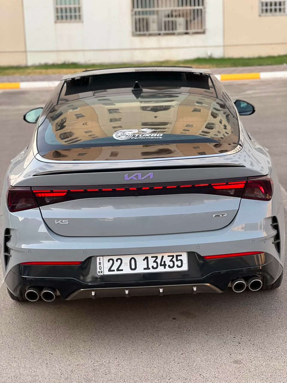 نــوع الــمـركـبة:- K5 - GT
الـــــمــوديــــل:-2024

حــجـم الـمـحرك:- Turbo 2500

الــــعـــــــــداد:27 الف ميل

الايــــربــاكـــات:-ستيرن 
القطع المصبوغة فقط بنيد بدون دواخل كفاله وبيها بارد بصندوك وتكحيل بسيط بالتكمة 

الـــــــوحـــــــة:- اربيل المرغوب ( شرط التحويل او وكالة  )
 
السعر 190$ وبيها مجال بسيط جدا

المواصفات 
- بصمه تشغيل + ابواب
- تشغيل عن بعد ( Remote Start )
- بنوراما فتحتين 
- داخل جلد ( جملي )
- كشنات كهربائيه للسائق والراكب مع خاصيه التخزين memory مع تدفئه + تبريد بالكشن مختم GT
- تدفئه بالستيرن + تحكم ستيرن جهـتين 
- شحن لاسلكي
- لايت زينون ٣ عدسات ديناميكي ذكي وحساس تشغيل لايت تلقائي  
- كشافات زينون
- بك لايت led متصل
- 5 كاميرات محيطيه 360ْ
- رادار امامي + خلفي + جانبي مع خاصيه العرض view
- نظام النقطه العمياء مع تحذير الاصطدام مع خاصيه التوقف التلقائي عند الرجوع للخلف
-حساسات امامي +خلفي عدد8
- مثبت سرعه ذكي تفاعلي مع الرادار 
- نظام كشف حركه المرور الخلفيه توقف ذاتي عند مرور شخص او سيارة من الخلف 
- مساعدة البقاء في المسار في حال عدم الانتباه 
- مساعد الخروج الامن عند فتح الابواب 
- شاشة وسطية 10.25 إنش تدعم Apple CarPlay & Android Auto 
- خاصيه التحكم بصوت المحرك عن طريق الشاشه Active sound design ٣ وضعيات 
-نظام صوتي محيطي من شركة Boose العالمية عدد 12 سماعة
- درايف مود ٤ وضعيات للقياده 
‏Normal,sport,sport plus ,custom 
- نظام ترحيب عند الاقتراب فتح الاضواء والمري 
- فتح الجنطه عند الاقتراب
- مري شفط + قلاب عند الرجوع للخلف 

العنوان:-بغداد-كرادة ***********
