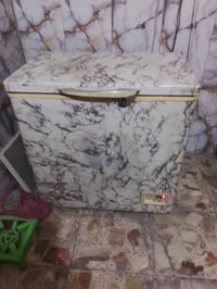 مجمده • نضيفه • ما بيها عطل