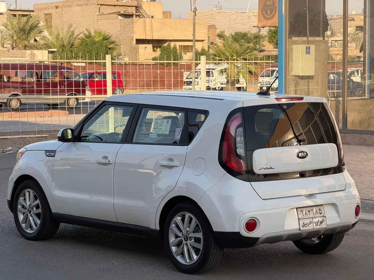 السلام وعليكم كيا صول مديل 2019وارد امريكي 
كلين لسيارة بدون حادث ومكفولة من كلشي شواصي لغود يرباك لمكينة كفولة من لفتح موصفات لسيارة شاشة جبيرة كامرة دوار ويل كب مكينة 2000لسيارة ليبل واحد رقم اربيل بسمنة تحويل مباشر 
سعر لسيارة 107$ وبيهة مجال 
مكان لسيارة بغداد البلديات 
وهاذ رقمي ***********
