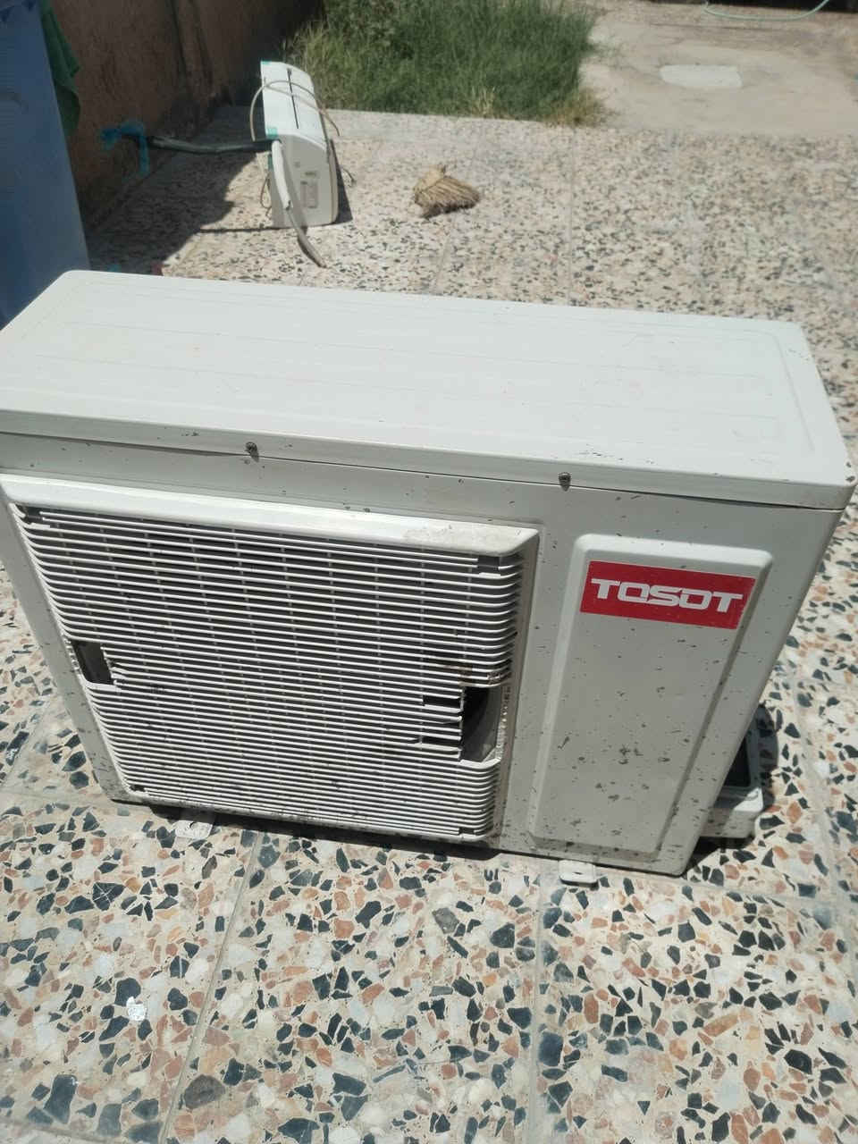 للبيع سبلت طن ونص نوع توست نظيف السعر ٣٠٠ وبي مجال للاستفسار التواصل على الرقم *********** و *********** وات ساب

