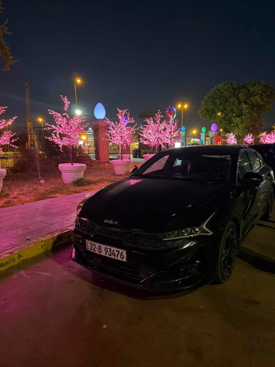 السلام عليكم 

🚘 للبيع Kia K5 GT-Line موديل2022

📍 رقم أربيل تحويل ثاني يوم

📍 المكان: بغداد 

✅ بدون دواخل

✅ حادثه جاملغ وبنيد حادث بسيط وحاط الصور مالته
والبنيد بيها اثر بقه شغل دبي مثل ما موضح بلصور 

🎨 اللون: أسود

🔥 محرك 1600 تيربو

🌟 المواصفات:

• داخلية اسود جلد مختم GTكامل رياضي بلاد

• كشنات جلد + تدفئة

• ستيرن تدفئة

.  بانوراما

• تشغيل عن بعد

• بصمة + هاند بريك بصمة

• شحن هاتف لاسلكي

• قيادة ذاتية على الخطوط السريعة

• مثبت سرعة / ماشيه 82 mi

• AUTO HOLD

• أوتو بريك

• كير أوتو + عادي

🛡️ أنظمة الأمان:

• ABS

• مانع انزلاق

• حساسات إطارات

• رادار أمامي وجانبي

• مراقبة النقطة العمياء

• رادار الخطوط البيضاء

• توقف ذاتي عند الرجوع

💡 الإضافات:

• لايتات 4 عدسات

• LED + زينون

• بك لايت LED

• مصابيح ضباب LED

• كامرة دوارة

• شاشة + شاشة أعطال

• نظام ملاحة (خريطة)

• Apple CarPlay / Android Auto لاسلكي

• بلوتوث + AUX + USB

• فول تحكم ستيرن

• أشاير بالمرايا

• مقعد كهربائي

• ويلكم لايت رياضي

• أنظمة قيادة: Eco / Sport / Smart / Normal

وسيارة مشامه بانزين عادي ابدد كله محسن

💰 السعر :157$ دولار وبيها مجال  

📞 للاستفسار:

✅ متوفر واتساب: ***********
