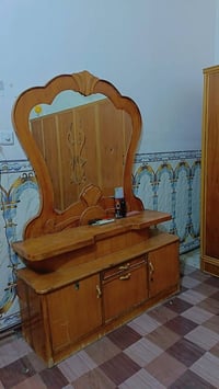 غرفه نجاره • نضيفه • للبيع