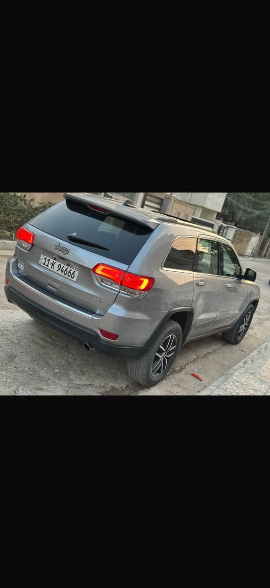 السلام عليكم
للبيع او مراوس بجارجر 

Jeep Grand Cherokee Limited 2018

جيب جراند شيروكي ليميتد 2018

رقم بغداد انگليزي تحويل مباشر

 المواصفات :

 اللون: سلفر

 وارد أمريكي

 محرك 3.6 لتر

 6 سلندر

 دفع رباعي فور ويل

 جنوط 18 إنش

 المواصفات:

رادار

توقف ذاتي عند التحذير

• شاشة لمس

• بلوتوث
Carplay

• Android Auto

• كاميرا خلفية

• حساسات خلفية

• مقاعد جلد

• تحكم كهربائي بالمقاعد

• مثبت سرعة

• بصمة وتشغيل ذكي

• نظام تحكم بالمقود

 فئة ليمتد

 فتحة

الضرر
موضح بالصور بدون ايرباك
 
مكاني بغداد السيدية رقمي ‭ ***********‬
