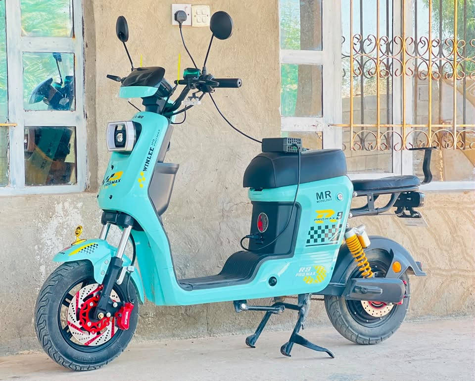 ار ٩ • ٥ بطاريات • ٤ سرعات