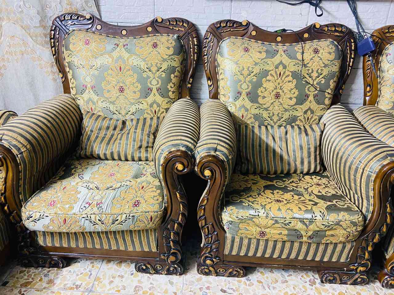 سلام عليكم تخم قنفات نظيف للبيع الاتصال ***********
