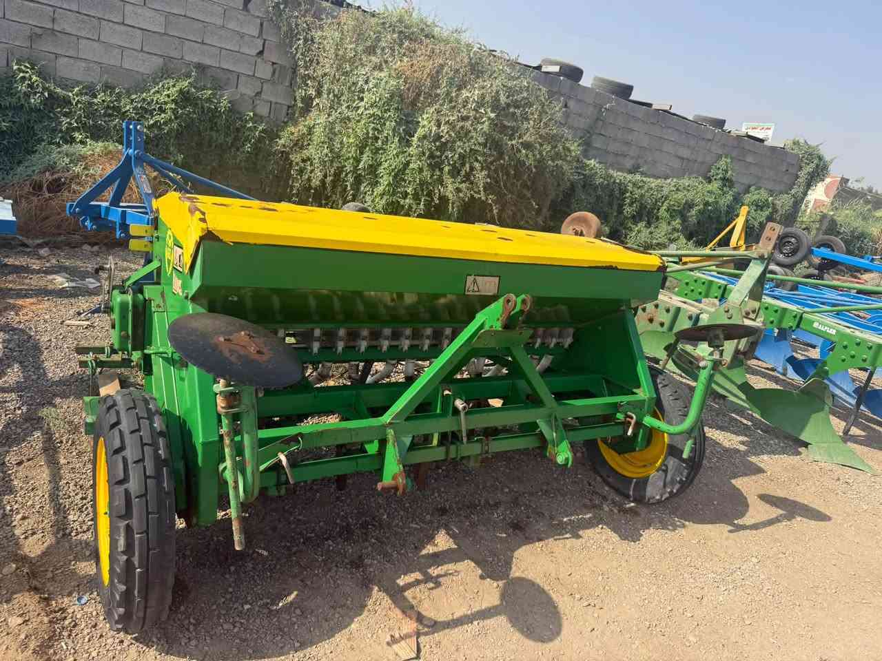 طابعة إسبانية • حجم ١٨ • مكفولة