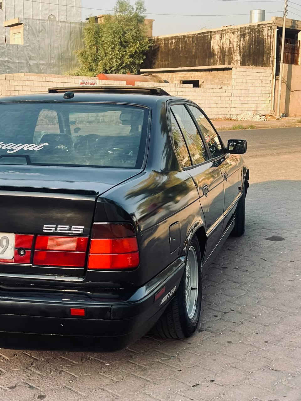 سلام عليكم
بي ام 525i 
اصل وفصل 
محرك مسكر عدل 
موديل 91 بجم عريض 
سلايت اربع 4️⃣ جام كهرباء 
سياره مابيها أي نقص وكلشي بيها جديد 
سنويه للا 2030 
‏عنوان كركوك 
سعر 53 بيها مجال 
شراي خابرني وتدلل 
***********
