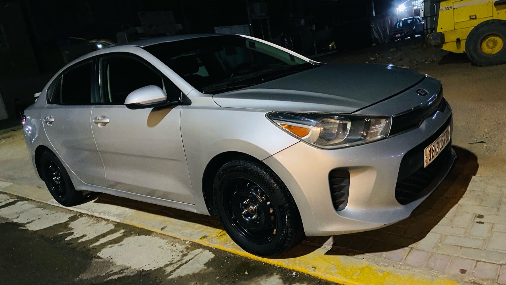 🚘 للبيع كيا ريو 2022 أمريكي 🇺🇸

🔹 الموديل: Kia Rio 2022
🔹 وارد أمريكي 🇺🇸
🔹 المحرك: 1.6L بنزين دبل نوزل
🔹 القوة: 120 حصان
🔹 ناقل حركة: أوتوماتيك CVT
🔹 دفع أمامي
🔹 اقتصادية جداً بالوقود
🔹 كاميرا خلفية
🔹 بلوتوث + USB
🔹 شاشة وسطية
🔹 تحكم بالمقود
🔹 تكييف
🔹 5 مقاعد
🔹 السيارة استخدام شخصي ونظيفة

📍 الموقع: الديوانيه __
🛣️ الممشى:80كم💰 السعر:117 وبيها مجال قليل 📞
السيارة جاهزة مال بيت 
للأستفسار. ***********
فقط واتساب غير متواجد ع ماسنجر