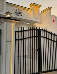 للبيع🏠 بيت جديد 100متر بسعر مناسب 35 حي بدر فرع صيدلية الغدير قرب المس...