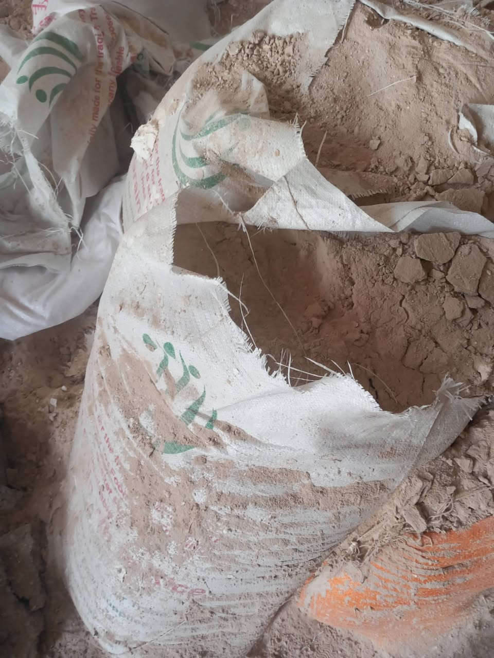 جص • نضيف • ٢٠-٢٥ كونية