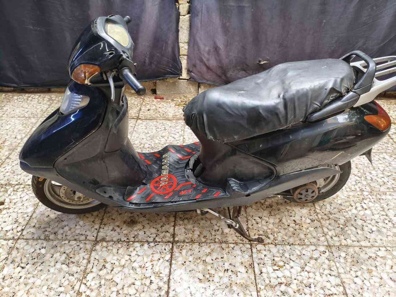 السلام عليكم
دراجه سبيسي لا مفتوحه ولا مصلحه تشتغل ما بيه شي 
بس نقصه قبق هندر وتطلع بيه ما مصلحه لين ما متفرغ 
السعر300 الشراي متواجد ماسنجر واتساب الرقم***********
