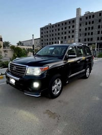 لاندكروز GXR • ٢٠١٣ • ٤٠٠٠ ٦ سلندر