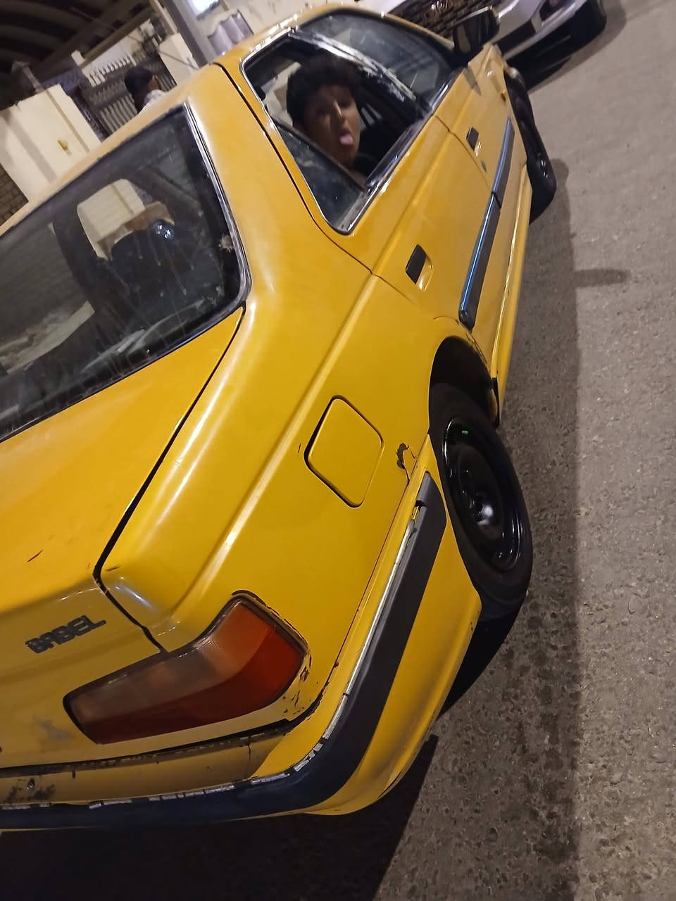السلام عليكم بيجو بارص موديل ٢٠١٥ السياره غاز وبانزين تبريد ثلج رقم ذي قار وراعيهه بل بصره سنويه لل٢٧ مصفره هيئه وغرامات تبريد ثلج كهربائيات كلهه شغاله سنتر لك ريمونت كله شغال منضومه زنون بيهه مكينه وكير بل جيس حداديه حلوه غرفتهه نضيفه وجديده شاشه بيهه للبيع او المراوس السعر ٢٦ وبيهه مجال حك الجيه او مراوس مكاني بصره براضعيه ***********
