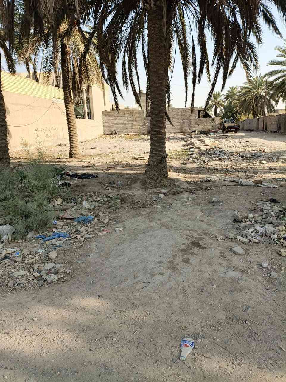 السلام عليكم قطعة أرض للبيع مساحة 850 متر ع شارع 
مكانه الباويه قرية عبد العوده 
***********
