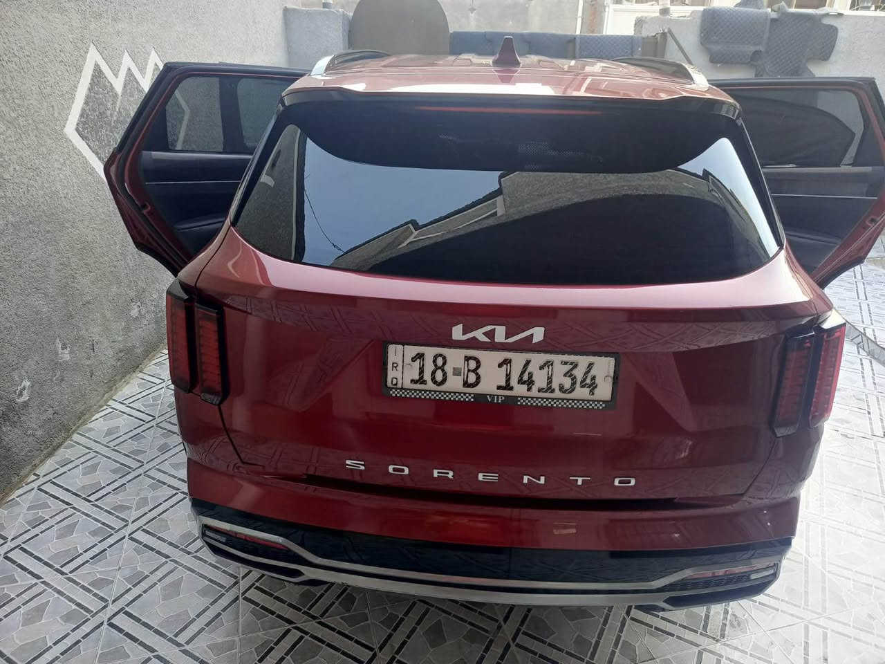السلام عليكم 
سورنتو م22
امريكي حدثها مرفوق بلمنشور 
مكينه 2.5  
7 راكب 
 فول عده الفتحه
رقم بابل بأسمي تحويل مباشر 
مكانها بابل المركز 
السعر 195$ وبيه مجال 
موبايل *********** حلة, بابل
