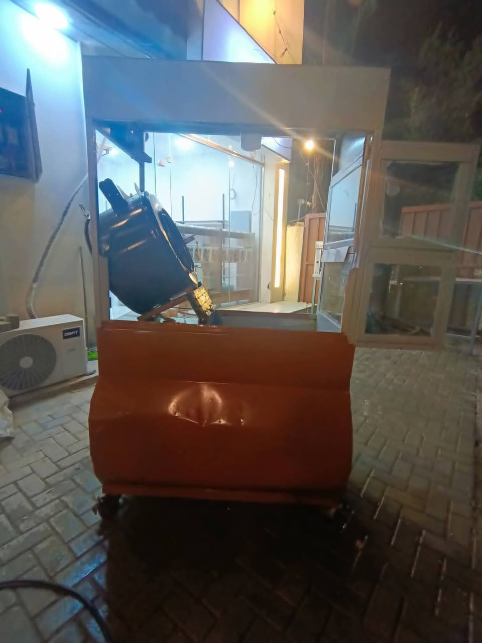 السلام عليكم عربانه حب وجبس للبيع نقص ماطور فقط 200 الف بغداد الدوره ***********
