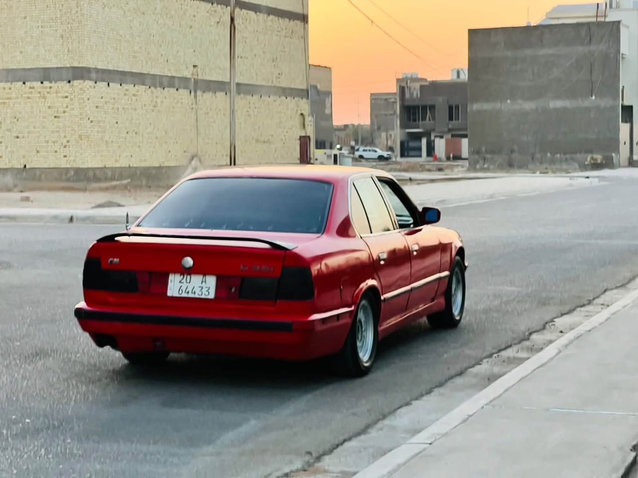 سلام عليكم للبيع بيأم موديل ١٩٩٠ رقم دياله دولي بسمي سنويه ٢٨ 

مكينه كير حداديه تخم تايره مكفولات 

محركه ٦سلاندر 

تبريده شغاله ثلج ❄️ 

سعر السياره ٣٨$

مكان السياره كربلاء 

للستفسار لاتصال على الرقم 

‭***********‬
