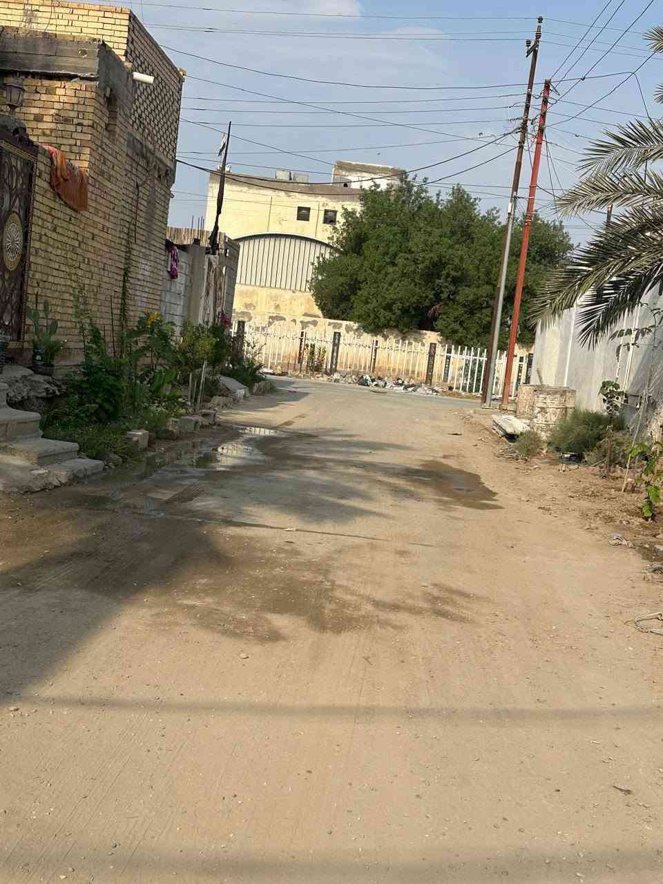 قطعة للبيع • ٢٠٠م • قرب القسم