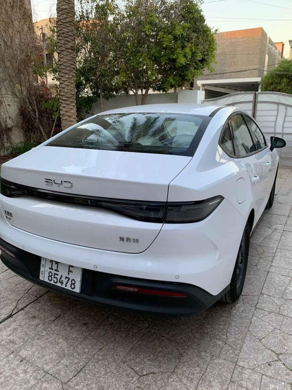 للبيع  byd سيل 5 2025 بلكن هايبرد تمشيك 2100 بلتفويله بطاريه 55  مكفوله كفاله عامه وياها كارت تشغيل وفوم وشاحنه و سبير وارضيات رزلاين وشادلها عازل مال جام حراري ماشيه 10 آلاف السعر 22 مليون مكان السياره بغداد للاستفسار ***********

