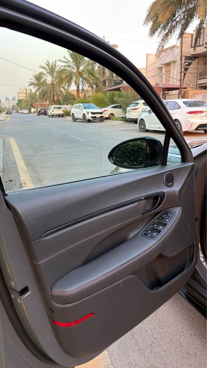 الســلام عــليكم
هيونداي سوناتا (N)
قطعه وحده فقط. بدون ايرباك بدون لغود بدون شواصي
الون سمنتي 
المحرك (500’2)(تيربو 290hp)
موديل(2021)
ماشيه 100km
✅السياره:رقم أربيل بأسمي تحويل ثاني يوم
✅السياره كامله من كلشي ع فحص وين ميعجب
________________________________________
المواصفات اعلى فئة (Nline)
فتحة سقف بانوراما
رادار جانبي ، رادار امامي ، رادارات جانبية
حساسات
نقاط عمياء
قيادة آلية ، محدد سرعة ، تحديد الخروج عن المسار
4 وضعيات قيادة
 شفتات بالستيرن
 تشغيل عن بعد
 اوتو هولد
 سايد بريك بصمة
 كامرة خلفية دواره
 مقاعد كهربائية ، 
كنتاره وجلد بختم N line
 تدفئة و تبريد قطعتين
 شحن لاسلكي
 سستم صوت Bose
شاشه كبيره ابل كار بلي و اندرويد اوتو  
لدات بلاديه بلدشبول تتحكم بيهه من الشاشه 
بجم كبس 
صور الحادث داخل المنشور وصور السونار داخل المنشور
عنوان السياره .. حي البنوك 📍 او حي الجهاد 
للتواصل 📞
الهاتف.  *********** بغداد, العراق
