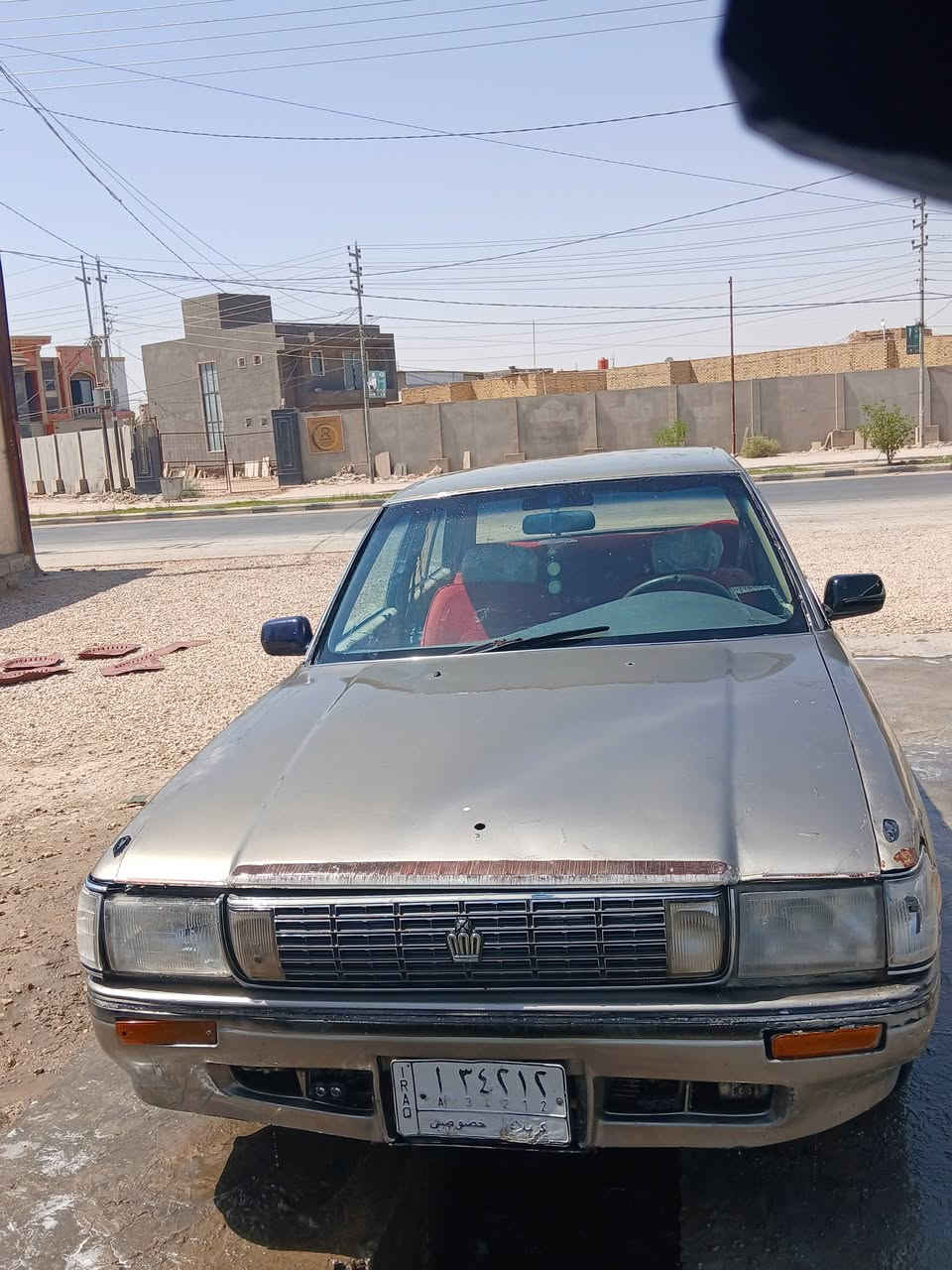سلام عليكم سيدان ٩١ للبيع مكينه وكير حدد كهربايات شغلله كله تخم تاير سعر ٢٥ وبيه مجال قليل  مكان نجف قضاء المشخاب***********
